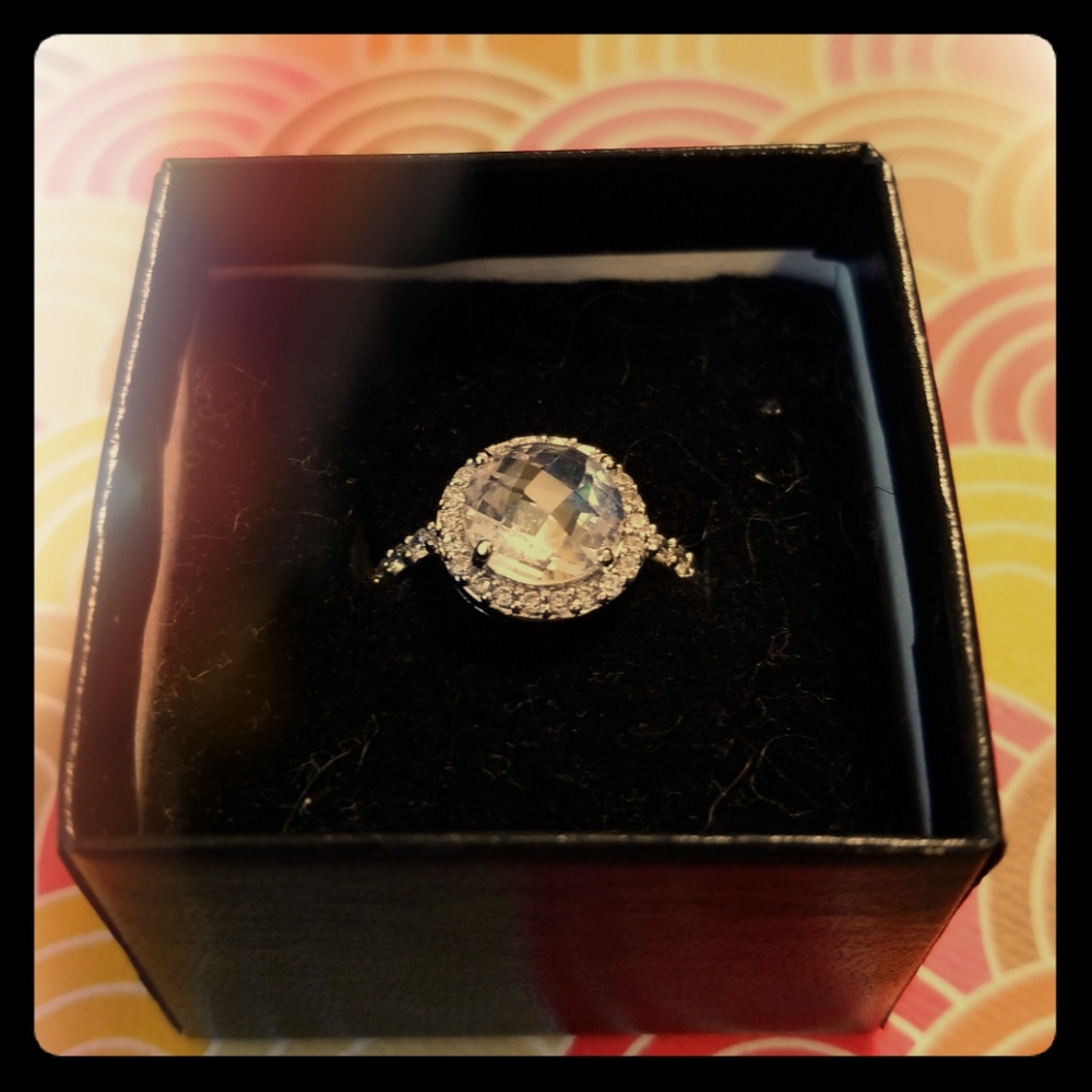Silver fashion ring